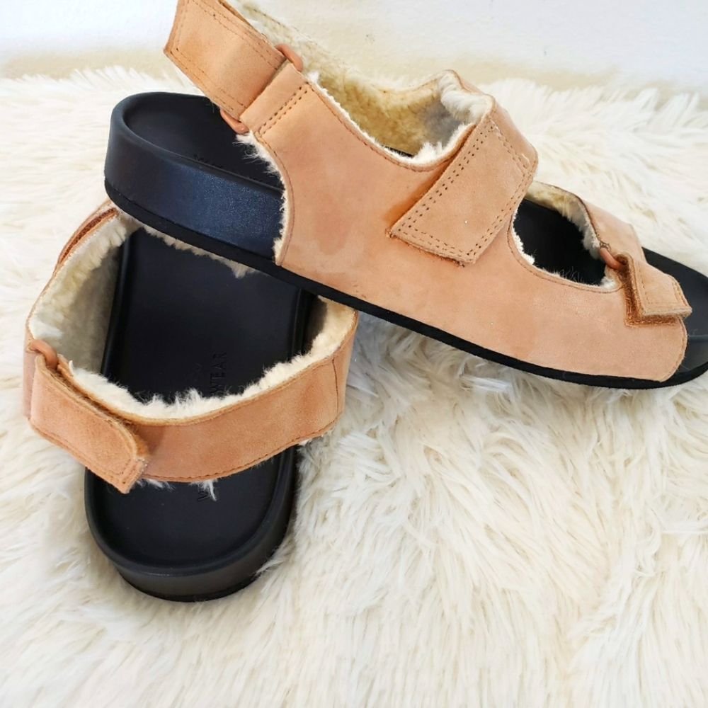 WHO WHAT WEAR Ally Suede Sherpa Lined Tan Strappy Sandals--NEW--7.5 - Picture 3 of 10